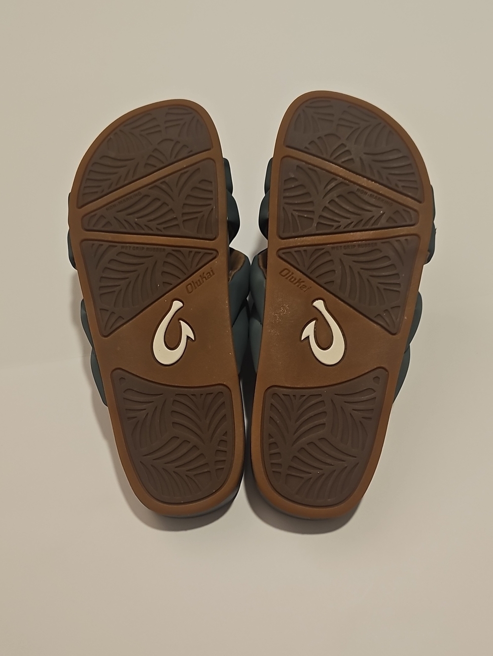 Olukai Hila Slide In Pine Star Size 7 - Picture 3 of 7